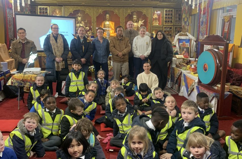  SCHOOL STUDENTS EDUCATIONAL VISIT TO DBC UK TEMPLE