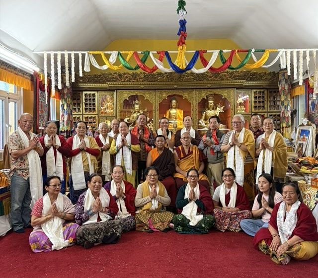  डायमण्ड बुद्दिस्ट सेन्टर यूकेले नेपालकॊ अकल्पनिय प्राकृत्तिक प्रकॊपकॊ क्षतिलाई उद्वार गर्न पूजापाठ र आर्थिक सहयॊग सङ्कलन द्रुतगतिमा