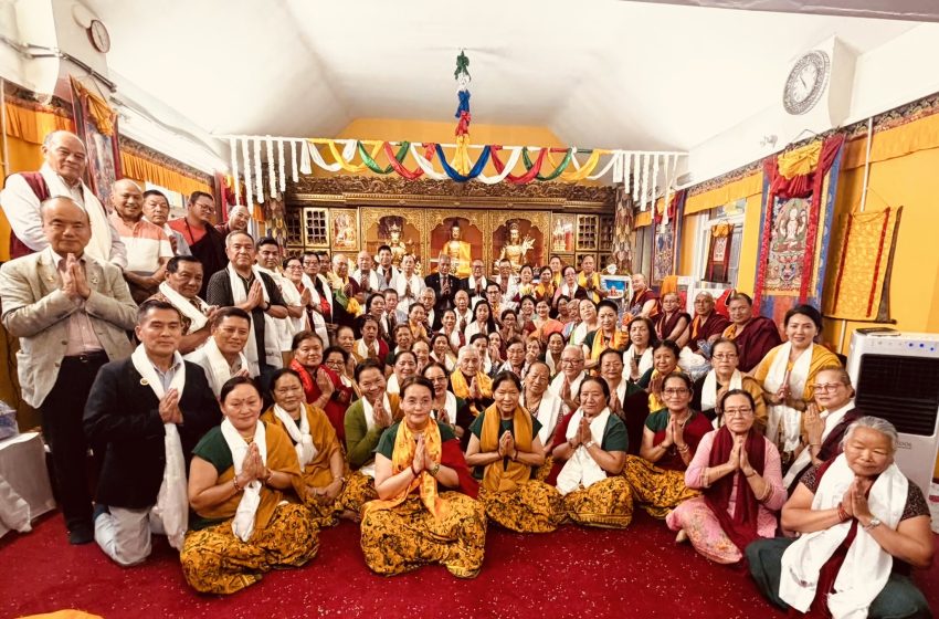 डायमण्ड बुद्धिस्ट सेन्टर यूकेकॊ प्रज्ञापारामिता पूजापाठ भव्यरुपमा सम्पन्न भयॊ